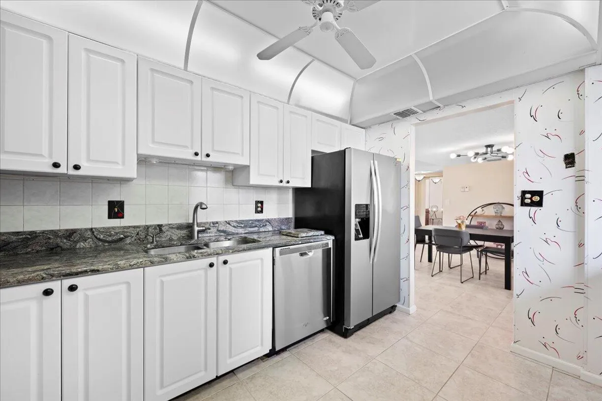 South Florida Real Estate | View 1605 S Us Highway 1, 203-M1 | Listing