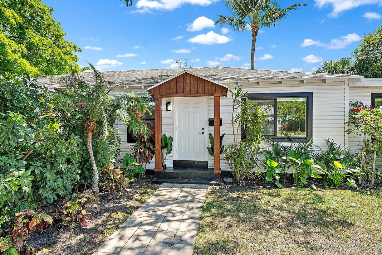South Florida Real Estate | View 5002 Webster Avenue | 2 Beds, 1 Bath