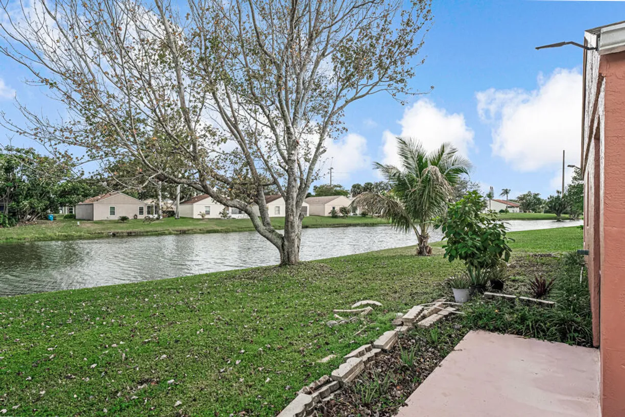South Florida Real Estate | View 13 Bentwater Circle | Listing