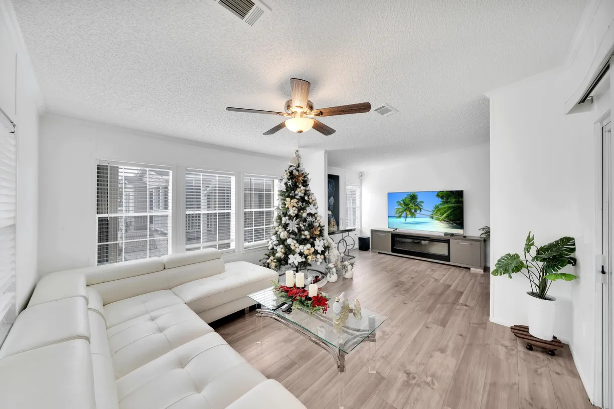 South Florida Real Estate | View 139 Winter Park Lane | 3 Beds, 2 Baths