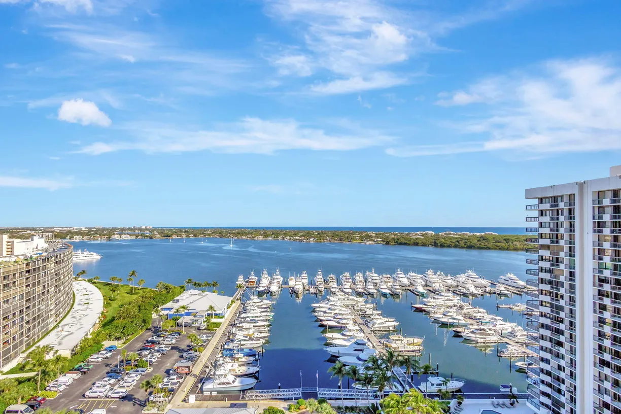 South Florida Real Estate | View 123 Lakeshore Drive, 1942 | Listing
