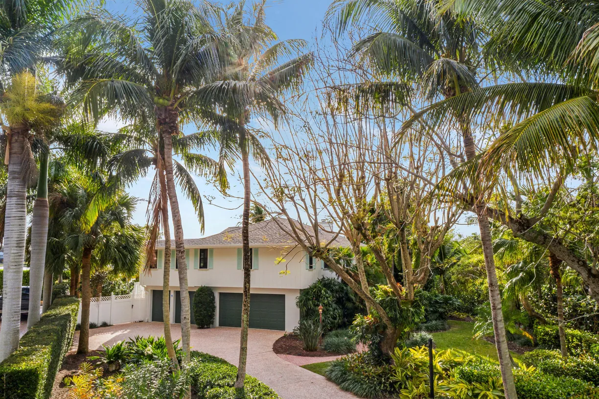 South Florida Real Estate | View 4400 SE Whiticar Way | 3 Beds, 2 Baths