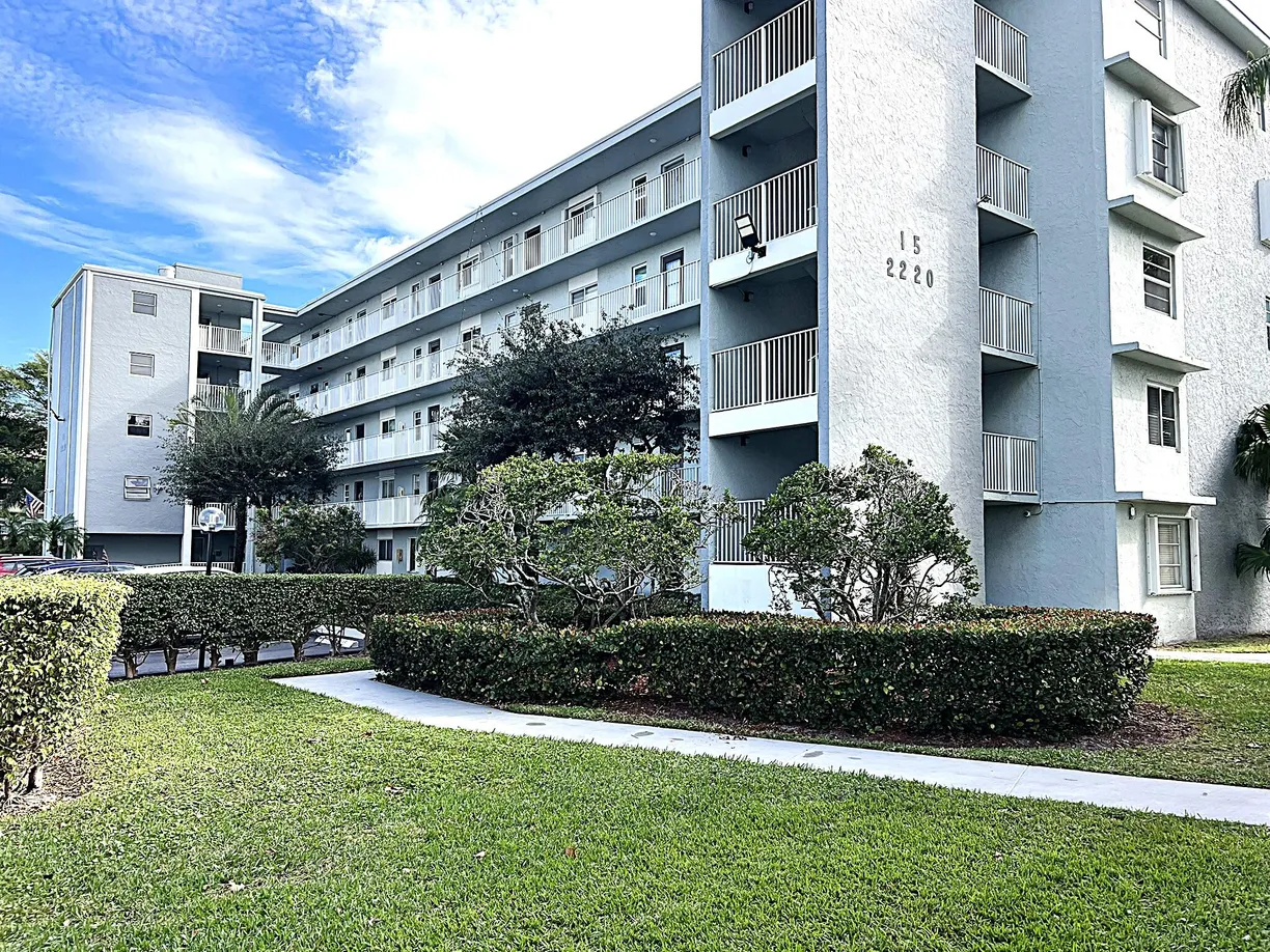 South Florida Real Estate | View 2220 N Cypress Bend Drive, 509 | 2 Beds, 2 Baths