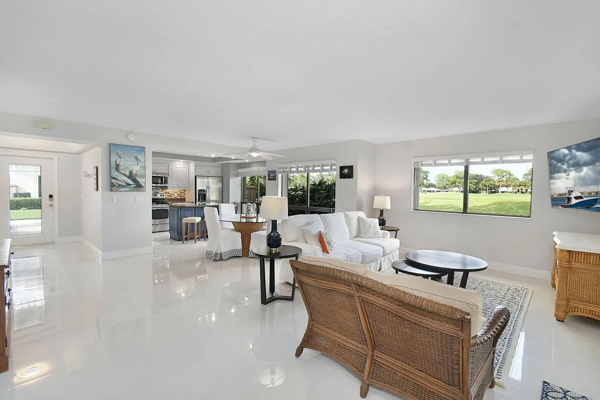 South Florida Real Estate | View 460 Brackenwood Lane | Listing