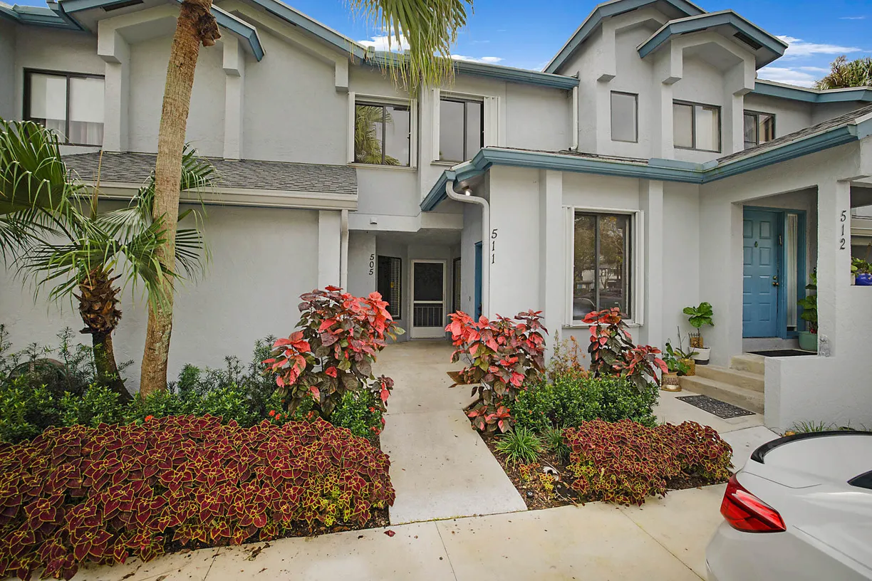 South Florida Real Estate | View 505 Harbour Pointe Way | 2 Beds, 2 Baths