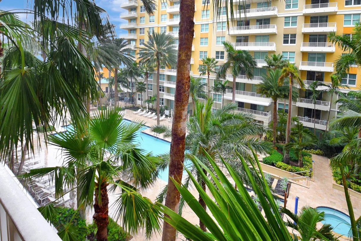 South Florida Real Estate | View 700 E Boynton Beach Boulevard, 407 | 1 Bed, 1 Bath