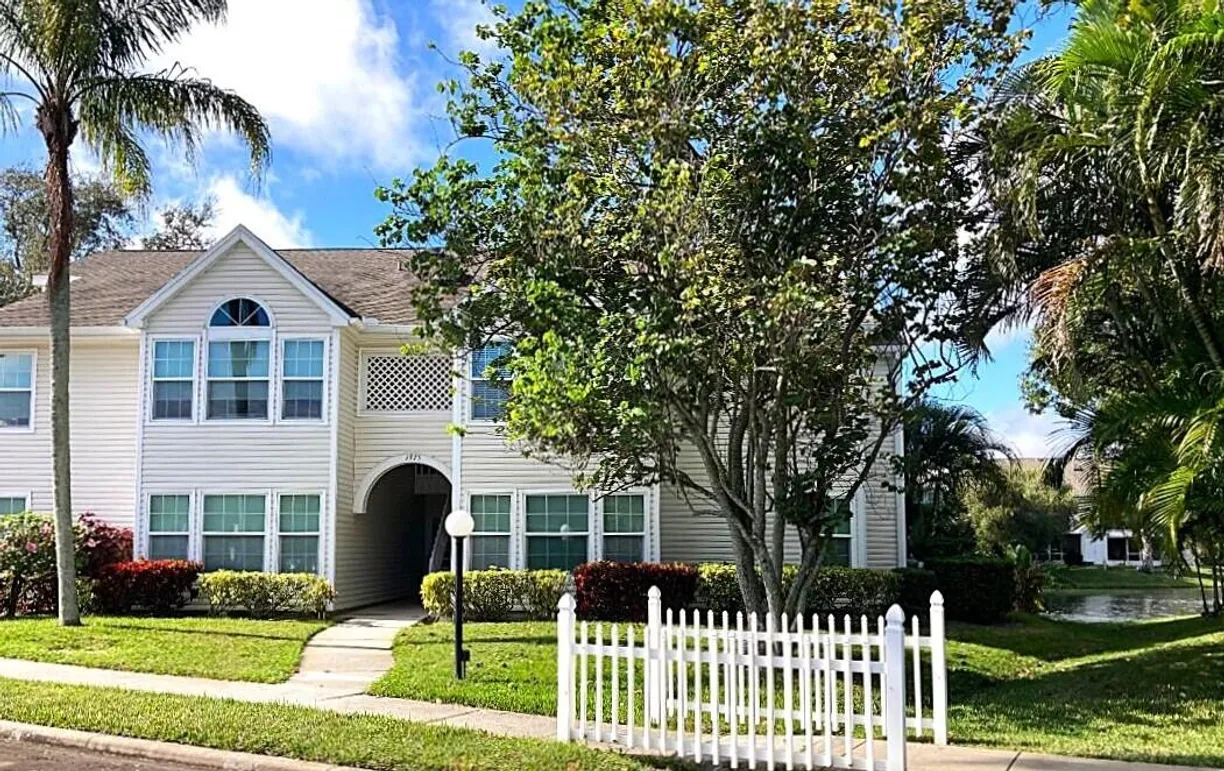 South Florida Real Estate | View 1975 Westminster Circle, 2 | 3 Beds, 3 Baths