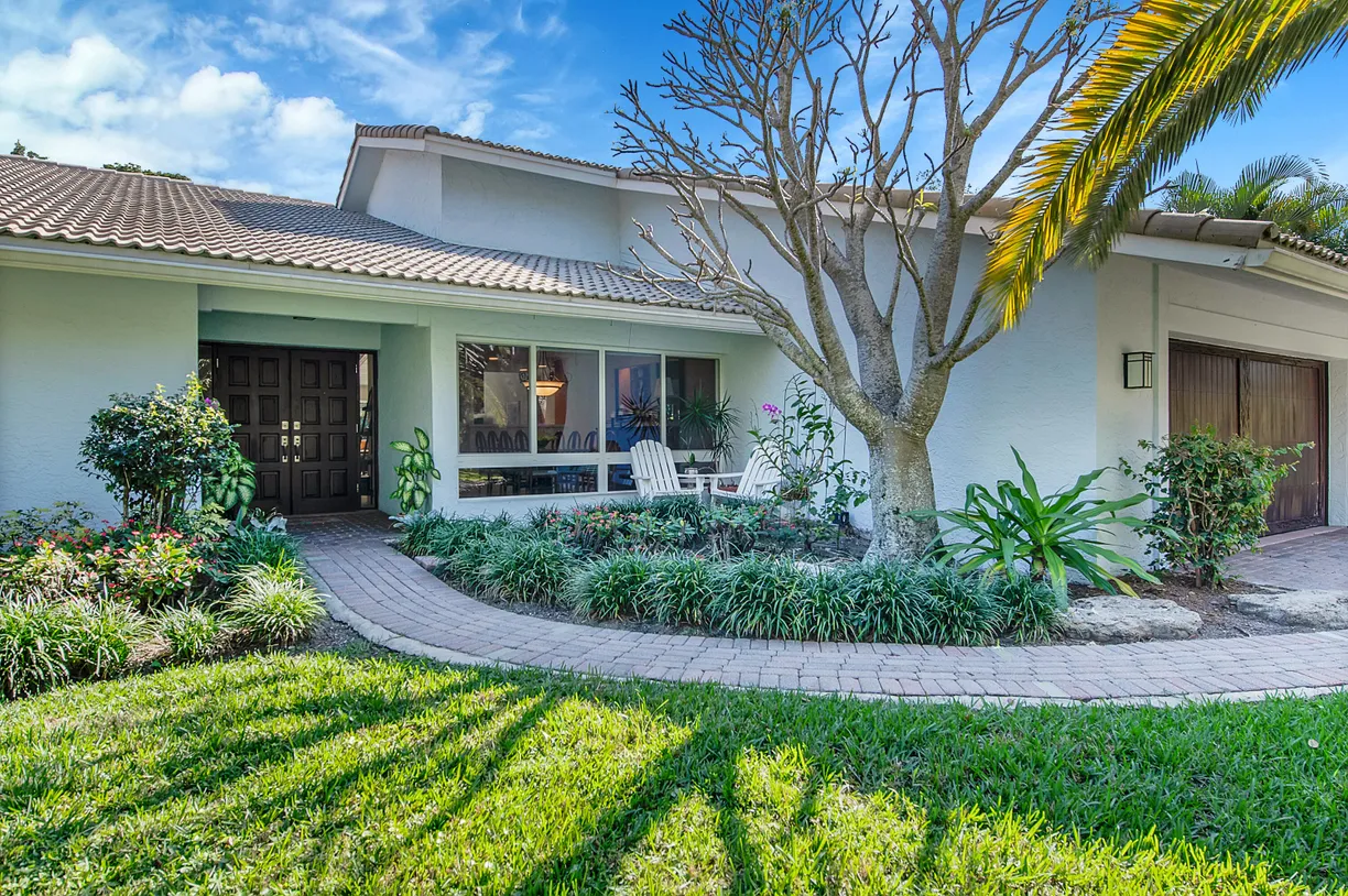 South Florida Real Estate | View 2932 Banyan Boulevard Circle | Listing