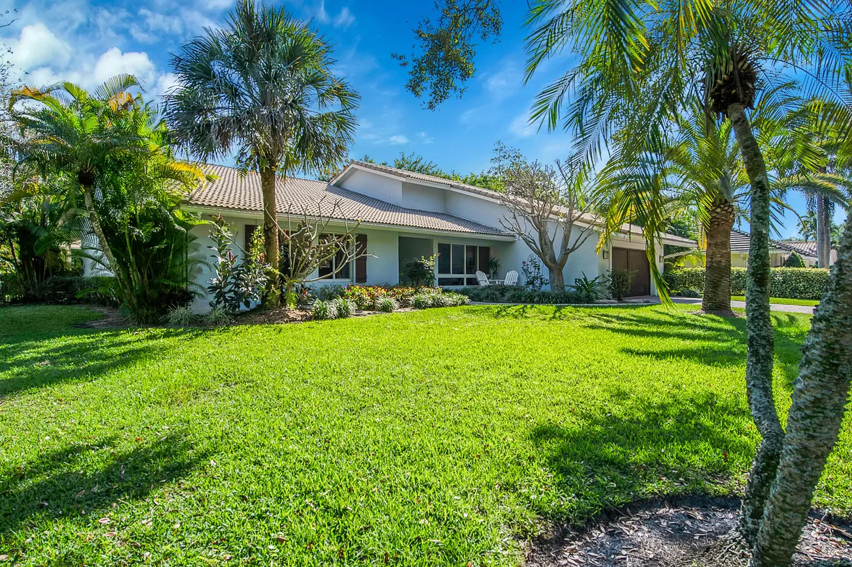 South Florida Real Estate | View 2932 Banyan Boulevard Circle | Listing