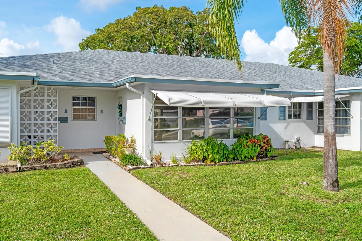 South Florida Real Estate | View 1102 North Drive, B | 1 Bed, 1 Bath
