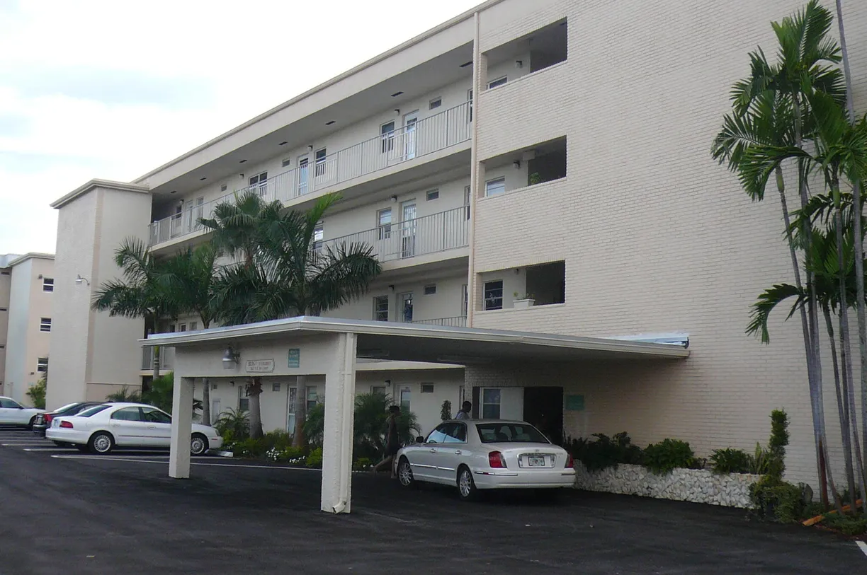 South Florida Real Estate | View 2400 NE 1st Lane, 206 | Listing
