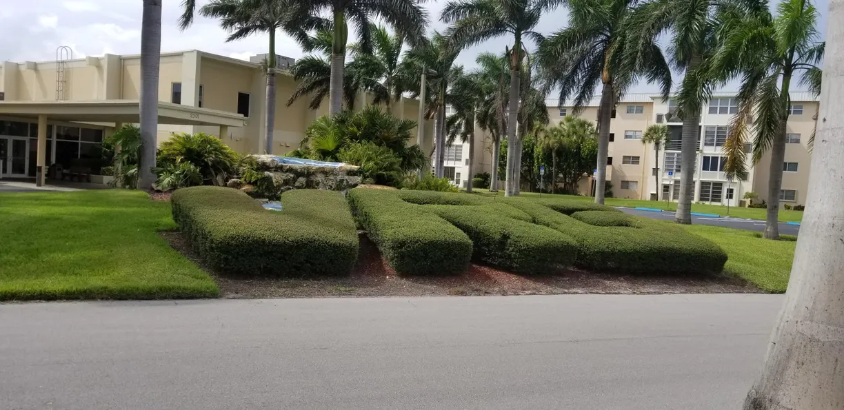 South Florida Real Estate | View 2400 NE 1st Lane, 206 | 1 Bed, 1 Bath
