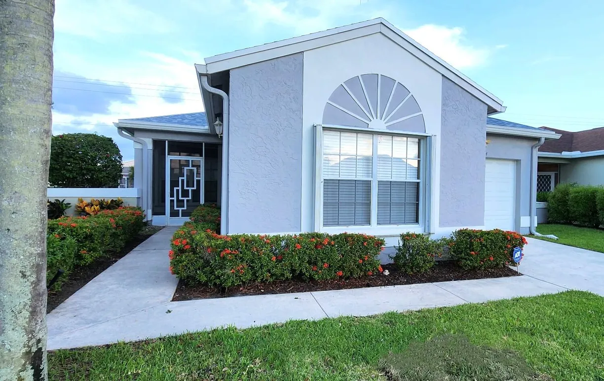 South Florida Real Estate | View 7584 Mansfield Hollow Road | 2 Beds, 2 Baths