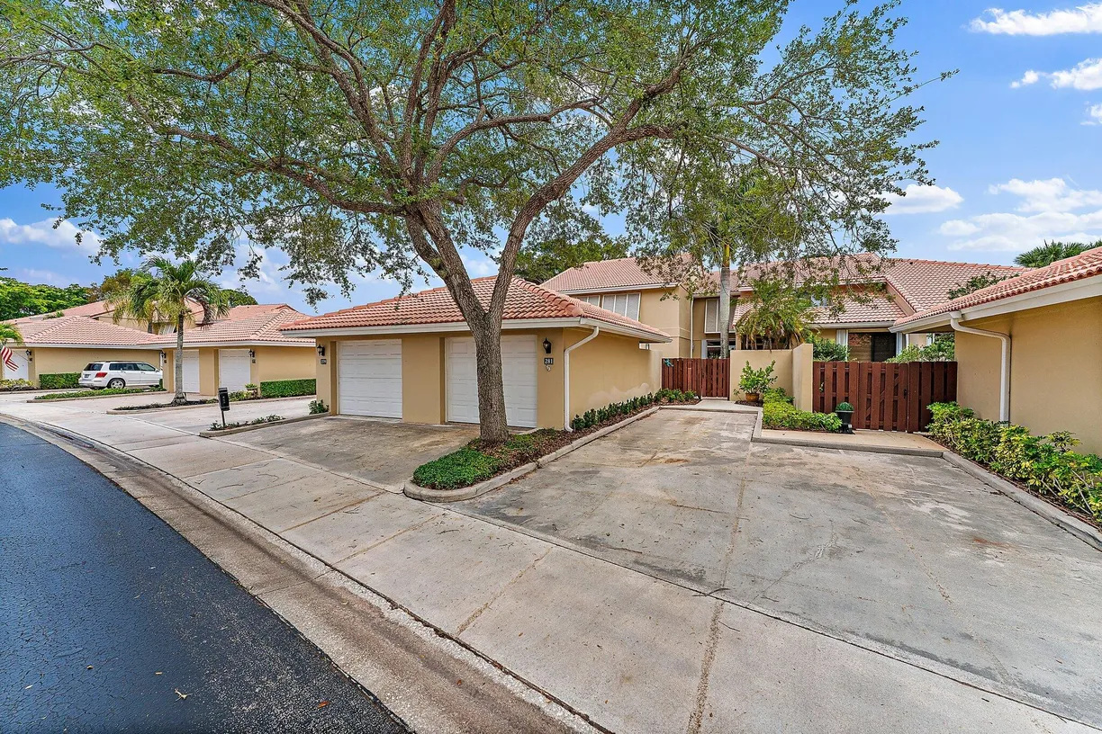 South Florida Real Estate | View 281 Old Meadow Way | 3 Beds, 3 Baths
