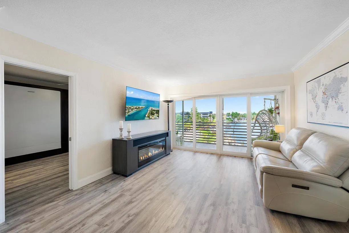 South Florida Real Estate | View 951 Spanish Circle, 445 | 2 Beds, 2 Baths