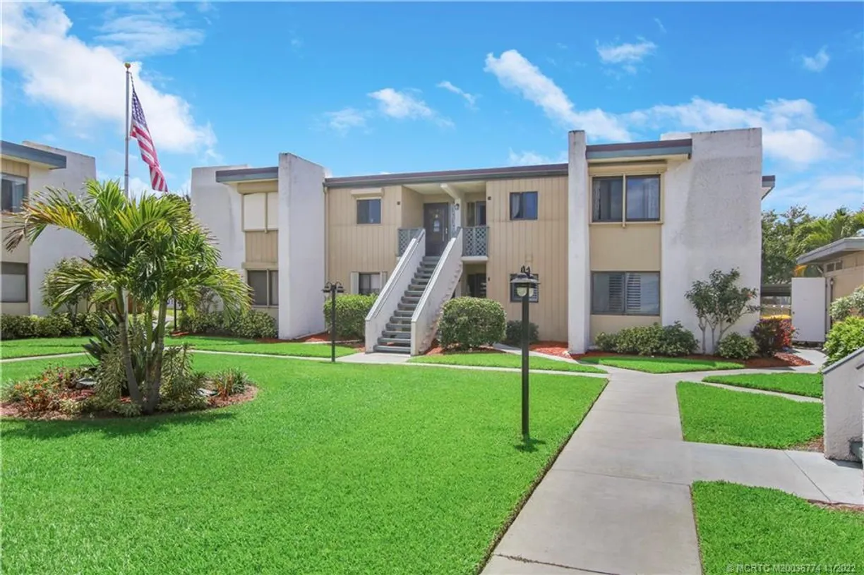 South Florida Real Estate | View 1501 NE 13th Terrace, 10 | 2 Beds, 2 Baths