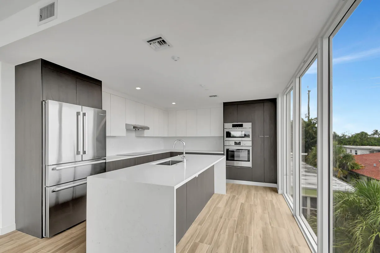 South Florida Real Estate | View 117 Lake 304 Avenue, 304 | Listing