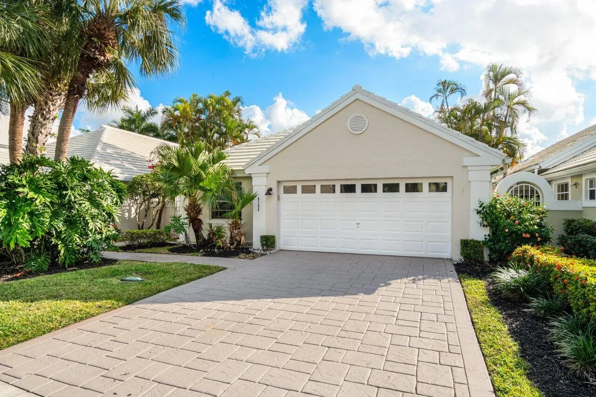 South Florida Real Estate | View 9190 Heathridge Drive | 3 Beds, 2 Baths