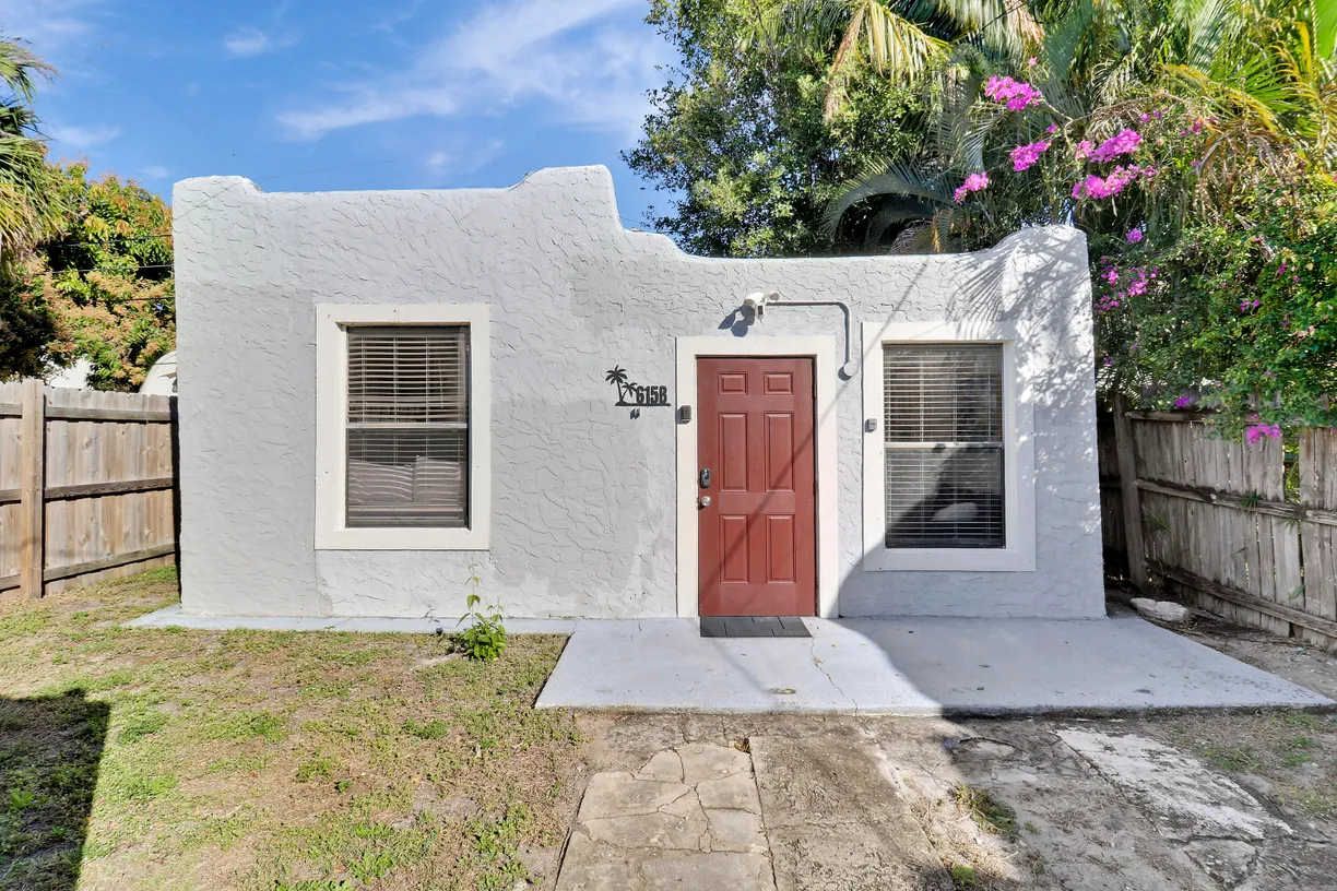 South Florida Real Estate | View 615 El Vedado, B | 1 Bed, 1 Bath