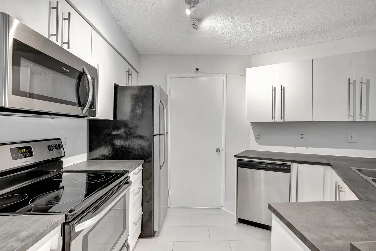 South Florida Real Estate | View 9999 Summerbreeze Drive, 1005 | Listing