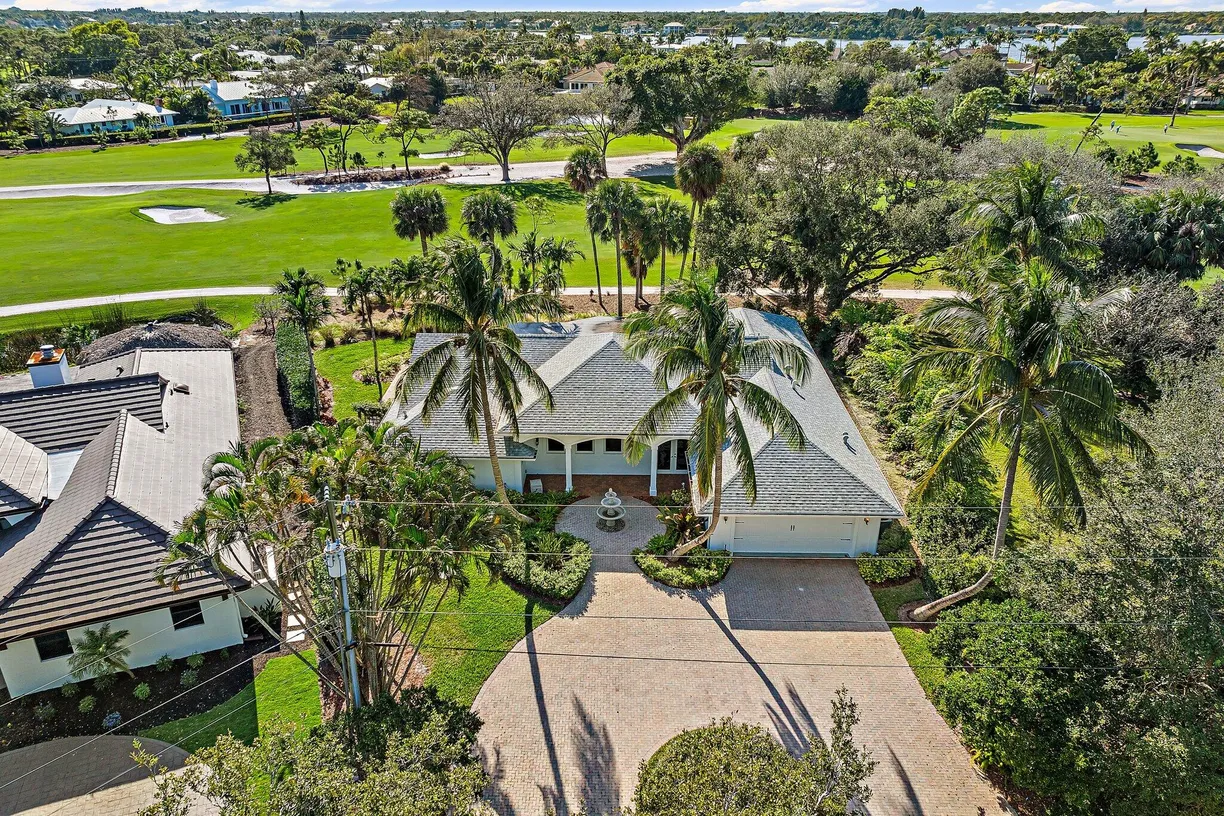 South Florida Real Estate | View 209 Fairway | 3 Beds, 3 Baths