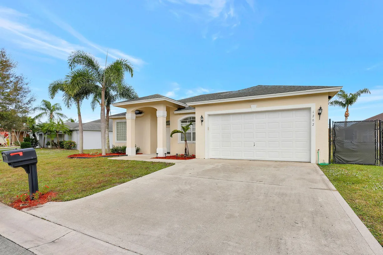 South Florida Real Estate | View 1202 Hatteras Circle | Listing