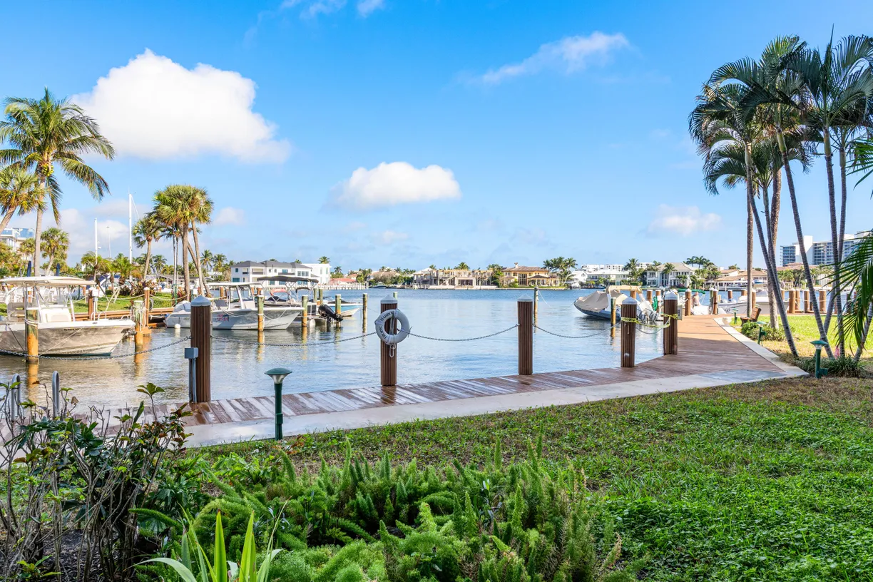 South Florida Real Estate | View 951 Spanish Circle, 144 | 2 Beds, 2 Baths