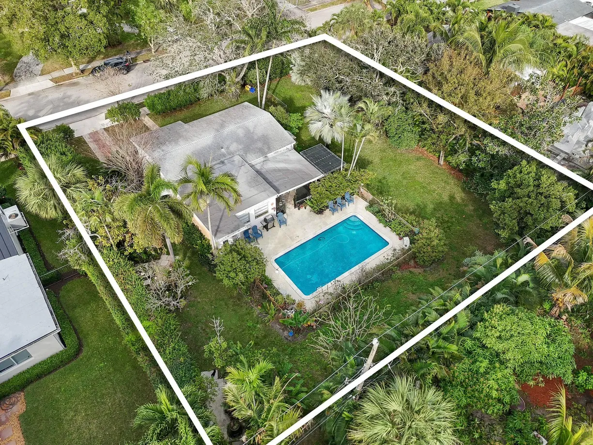 South Florida Real Estate | View 1002 Ardmore Road | 3 Beds, 2 Baths