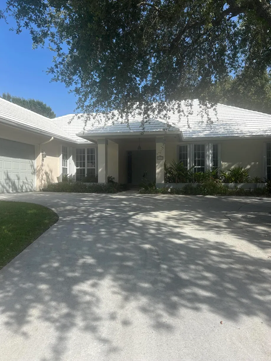 South Florida Real Estate | View 8309 SE Woodcrest Place | Listing