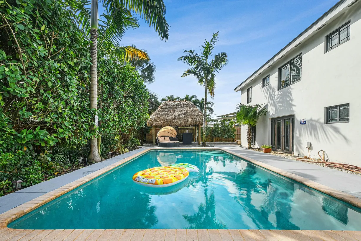 South Florida Real Estate | View 2508 Lake Osborne Drive | Listing
