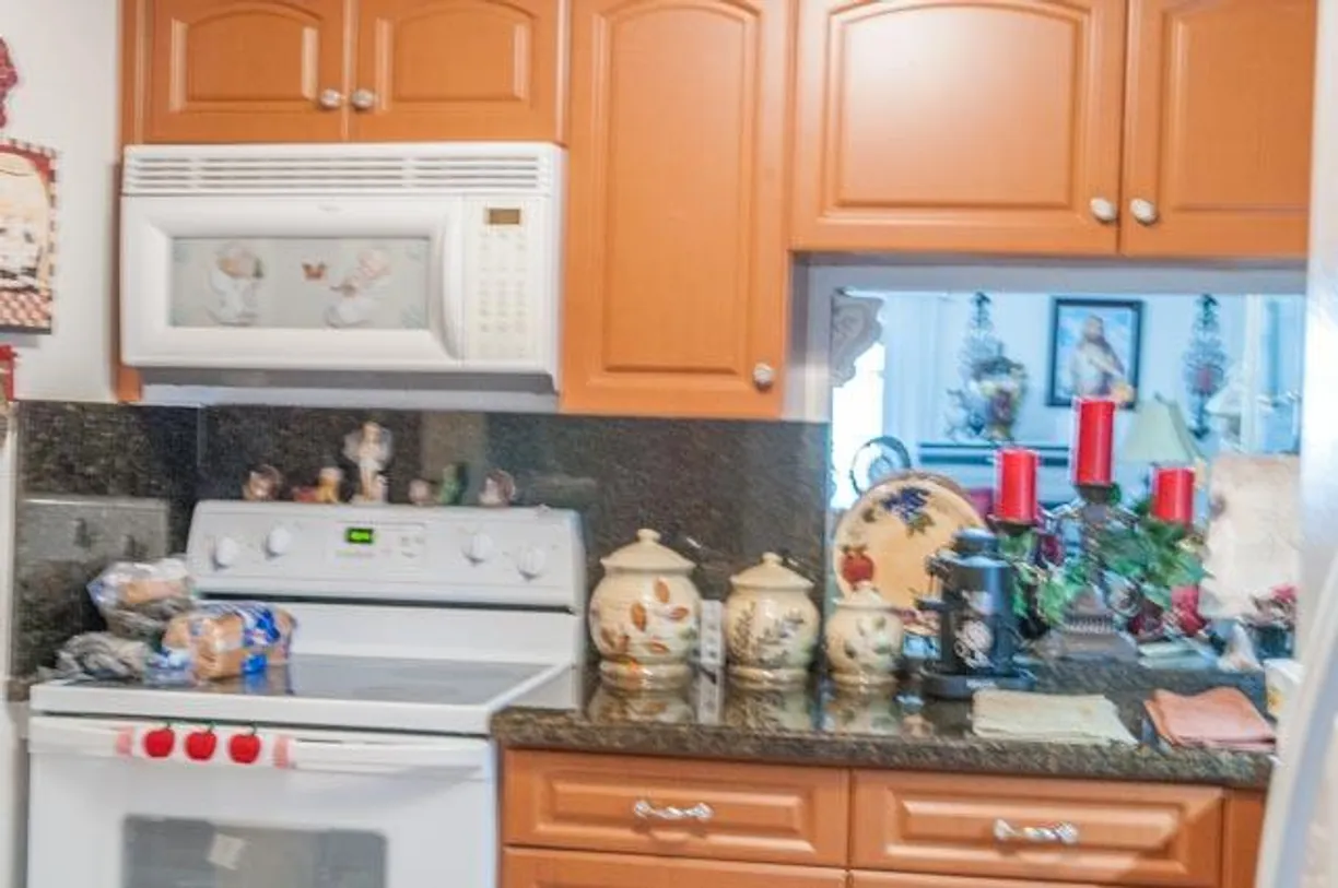 South Florida Real Estate | View 2616 N Garden Drive, 111 | Listing