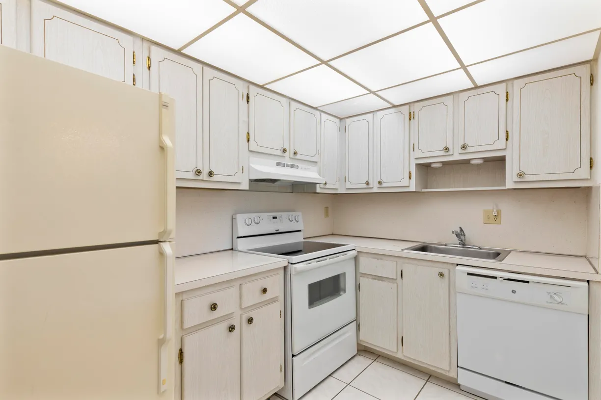 South Florida Real Estate | View 4980 E Sabal Palm Boulevard, 231 | Listing