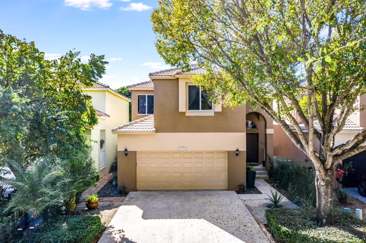 South Florida Real Estate | View 5236 Eagle Cay Way | 4 Beds, 2 Baths