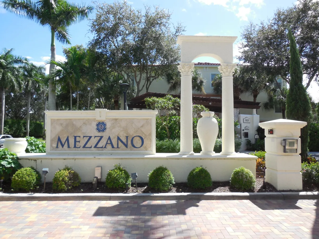 South Florida Real Estate | View 9833 Baywinds Drive, 7307 | 3 Beds, 2 Baths