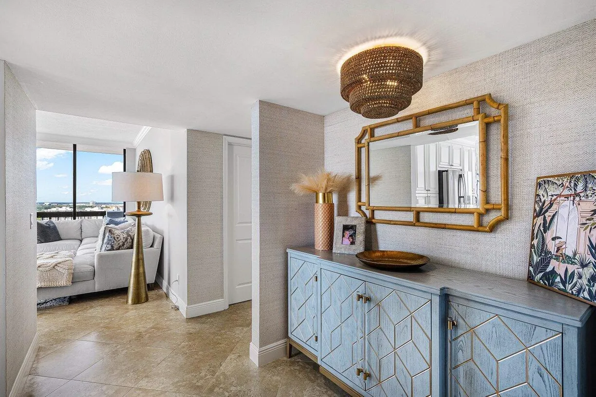 South Florida Real Estate | View 108 Lakeshore Drive, 38-Ph | Listing