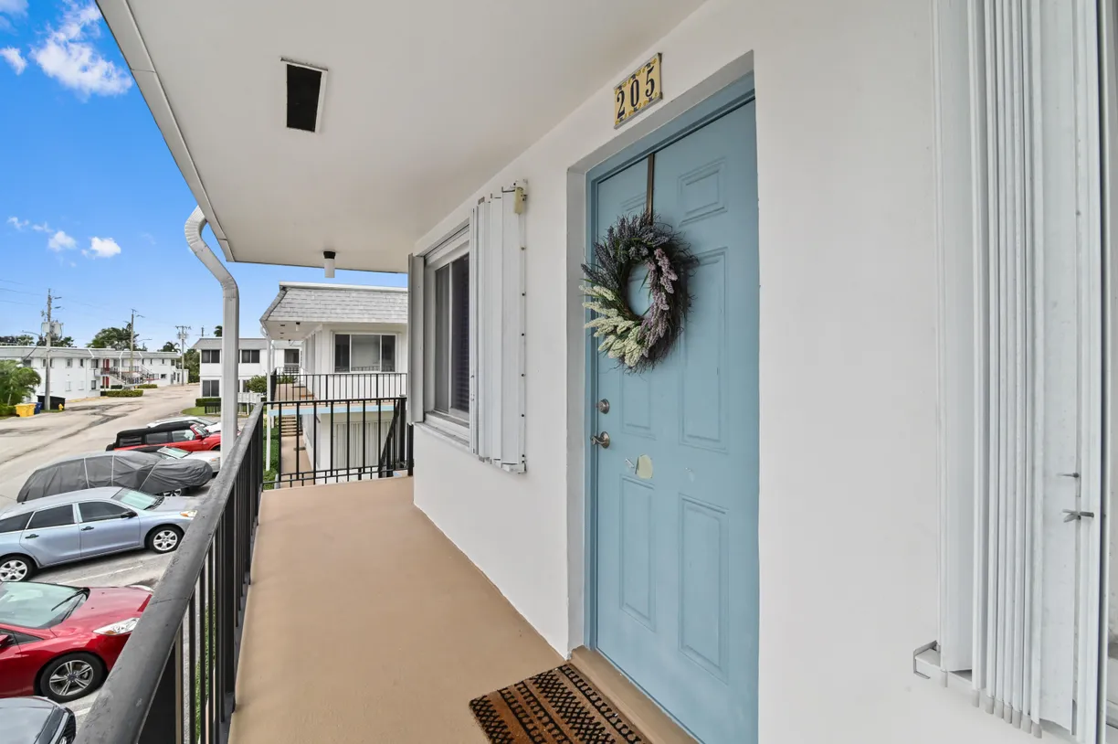 South Florida Real Estate | View 2960 Cynthia Lane, 205 | Listing