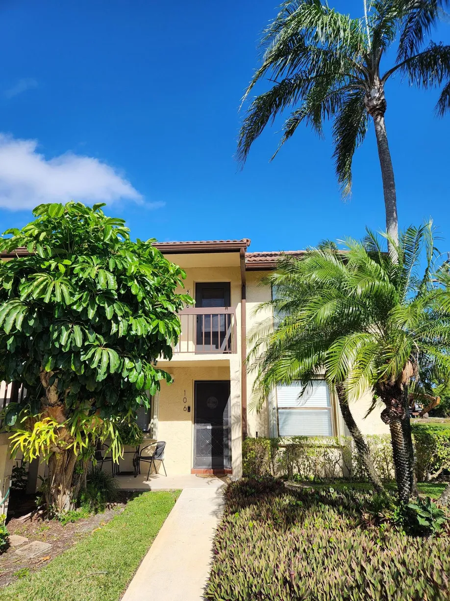 South Florida Real Estate | View 4542 Lucerne Lakes Boulevard, 206 | 2 Beds, 2 Baths