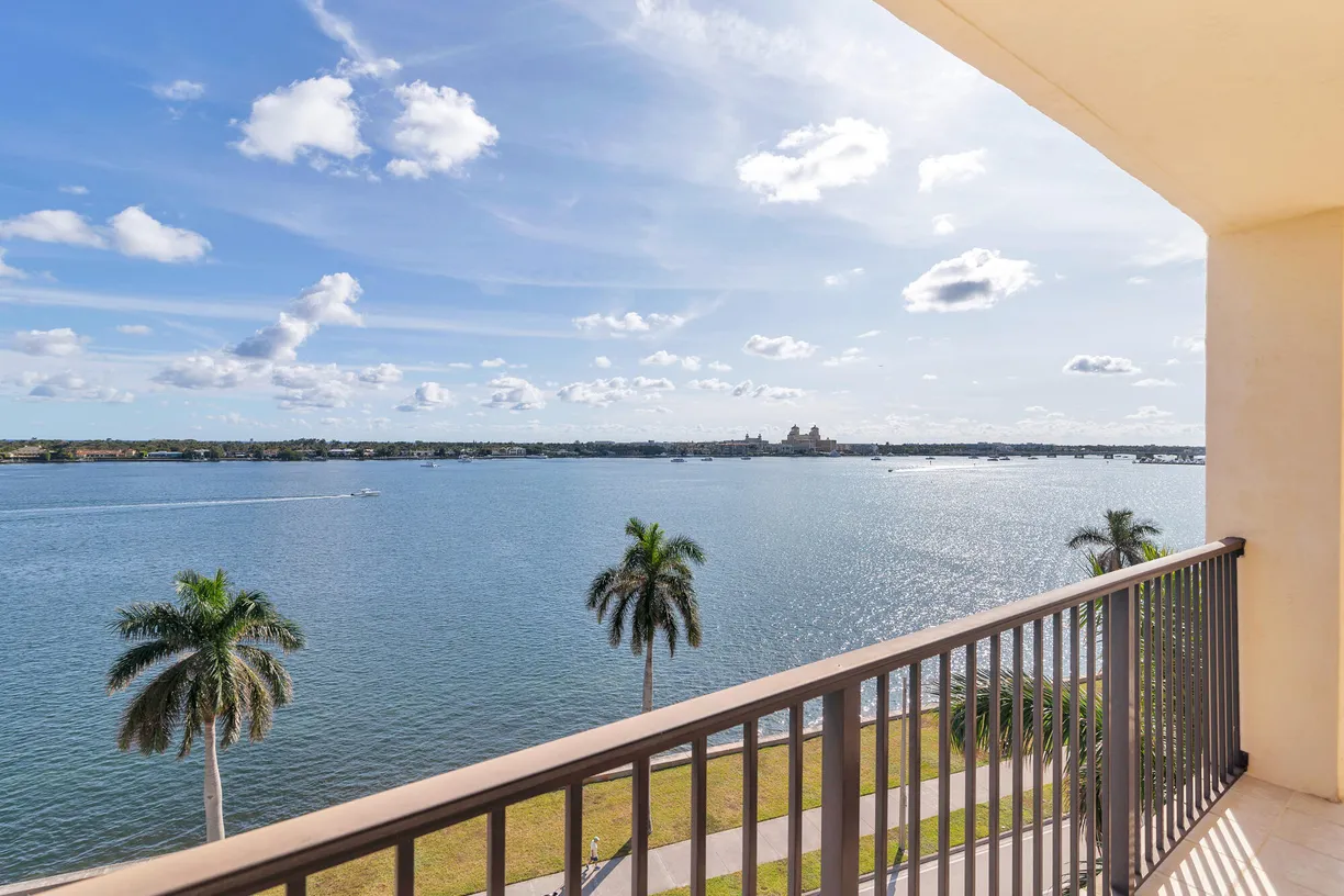 South Florida Real Estate | View 1801 N Flagler Drive, 840 | 2 Beds, 2 Baths
