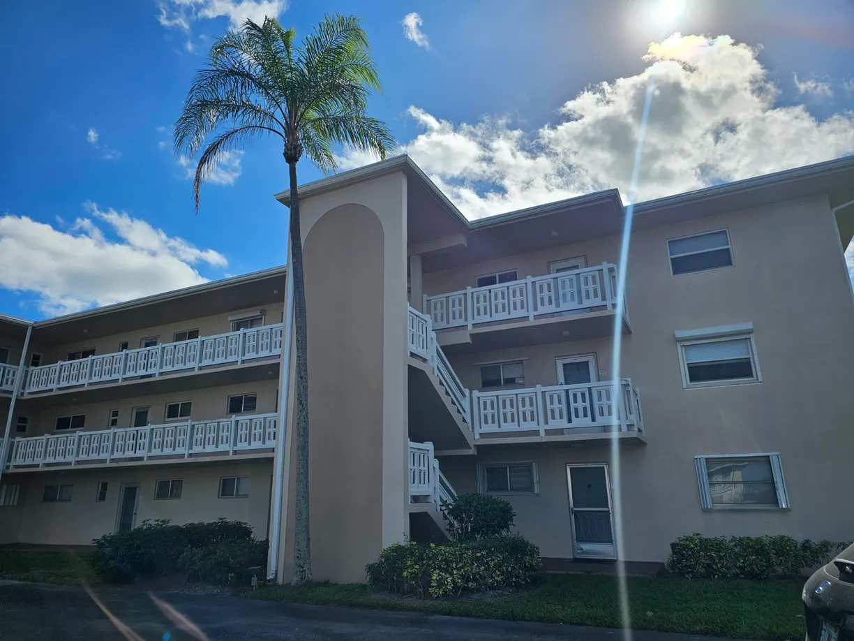 South Florida Real Estate | View 2770 S Garden 112 Drive, 112 | 2 Beds, 1 Bath