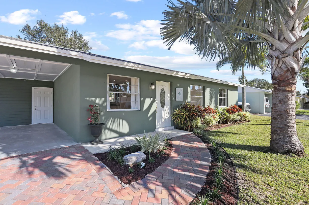 South Florida Real Estate | View 1009 Mohican Boulevard | 3 Beds, 1 Bath
