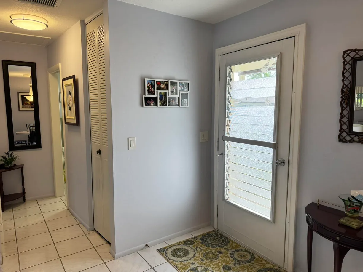 South Florida Real Estate | View 2822 Crosley Drive, E | Listing