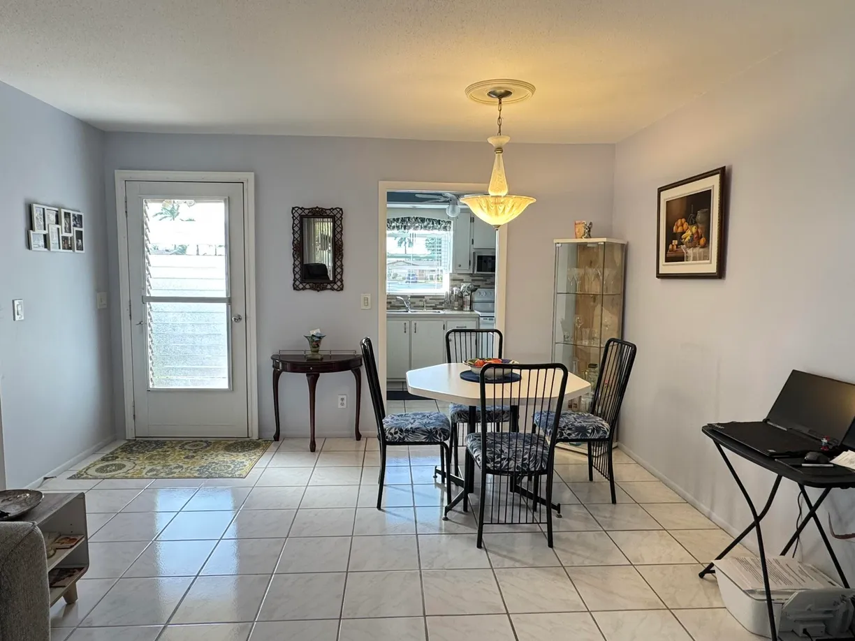 South Florida Real Estate | View 2822 Crosley Drive, E | Listing