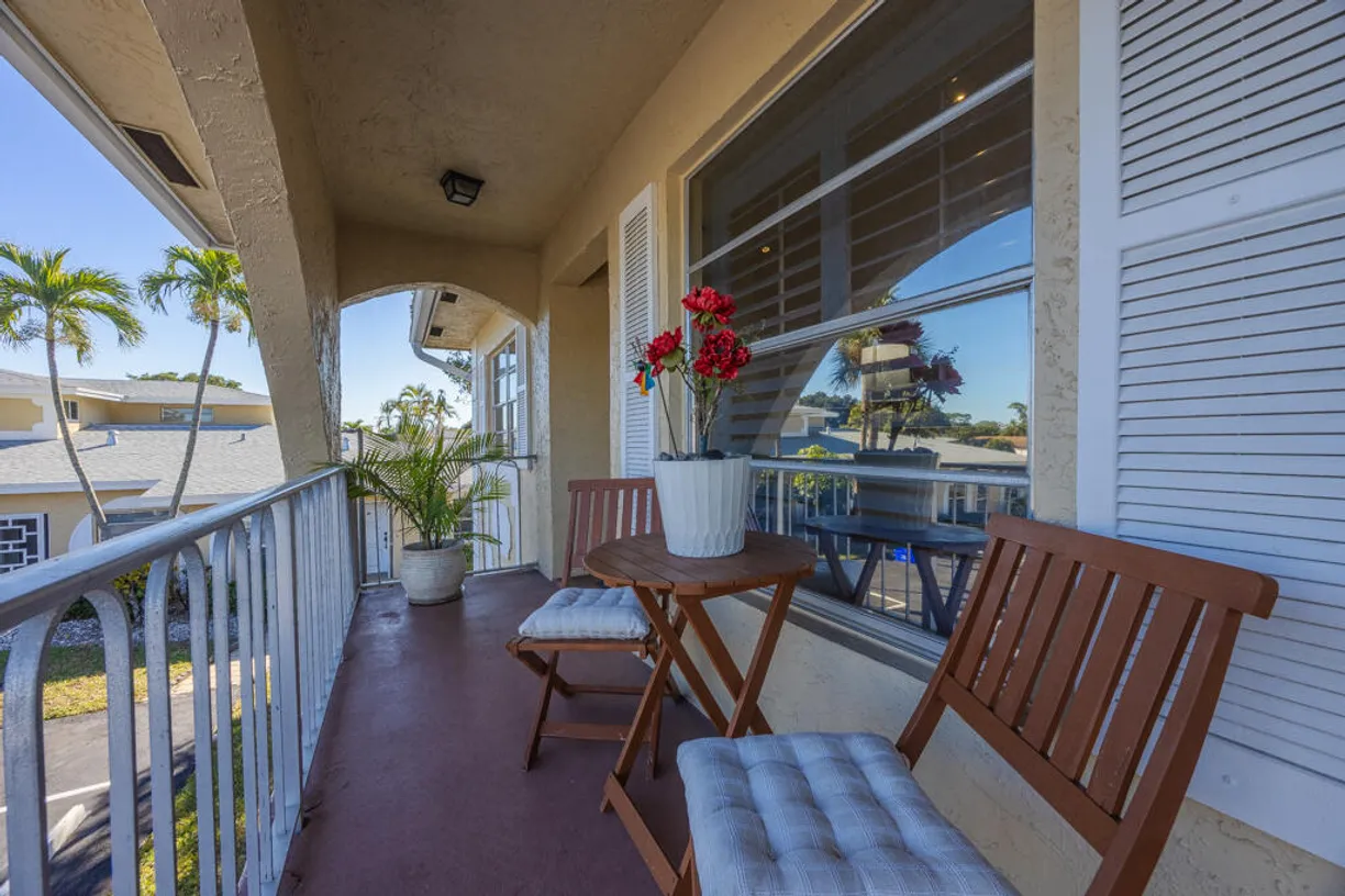 South Florida Real Estate | View 13578 Via Flora, E | Listing
