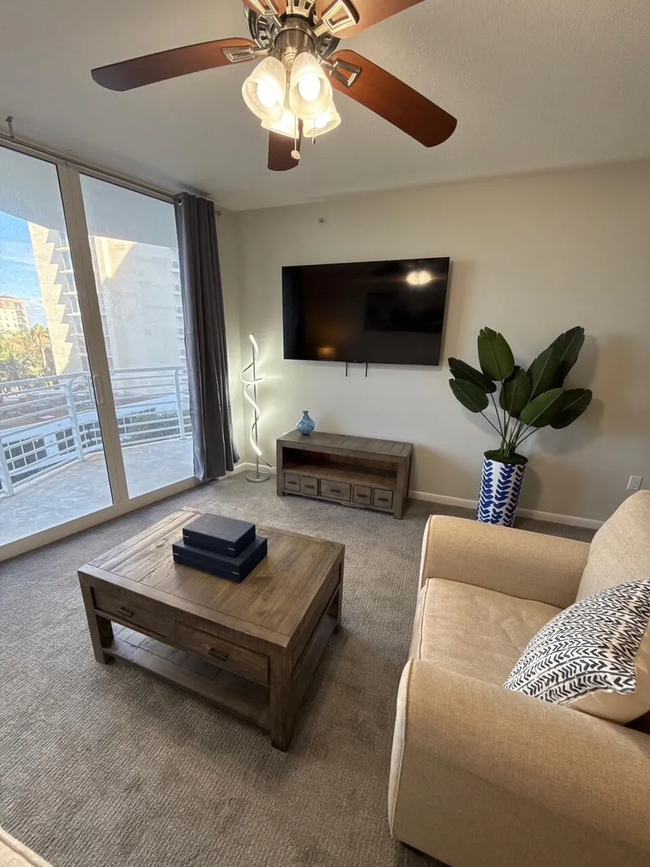 South Florida Real Estate | View 1551 N Flagler Dr Drive, 504 | 1 Bed, 1 Bath