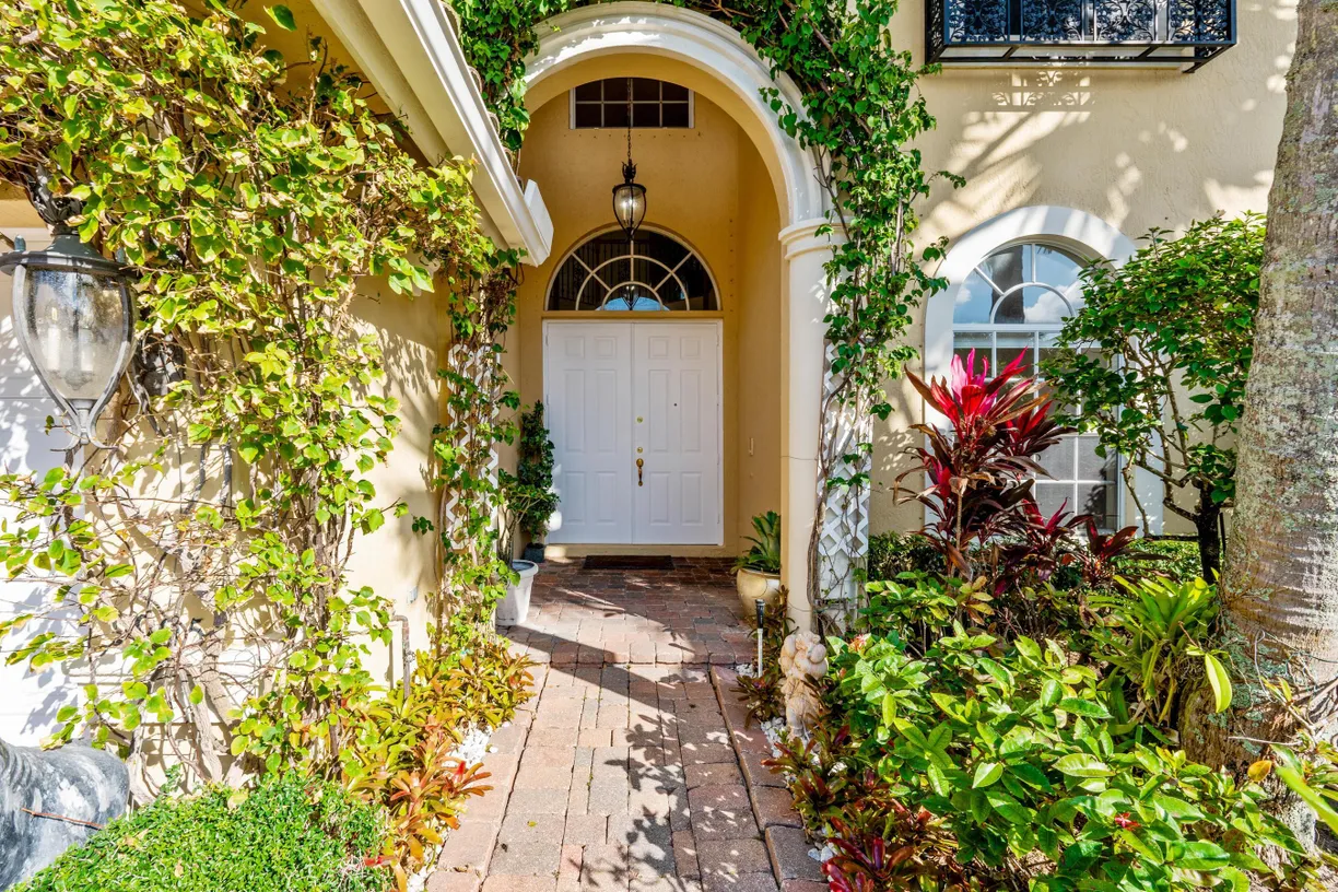 South Florida Real Estate | View 9905 Coronado Lake Drive | Listing