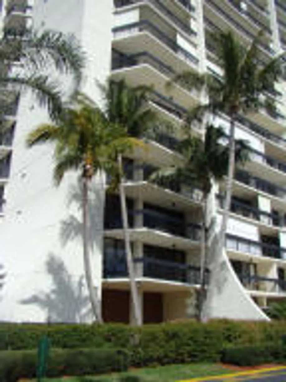 South Florida Real Estate | View 2400 Presidential Way, 906 | 2 Beds, 2 Baths