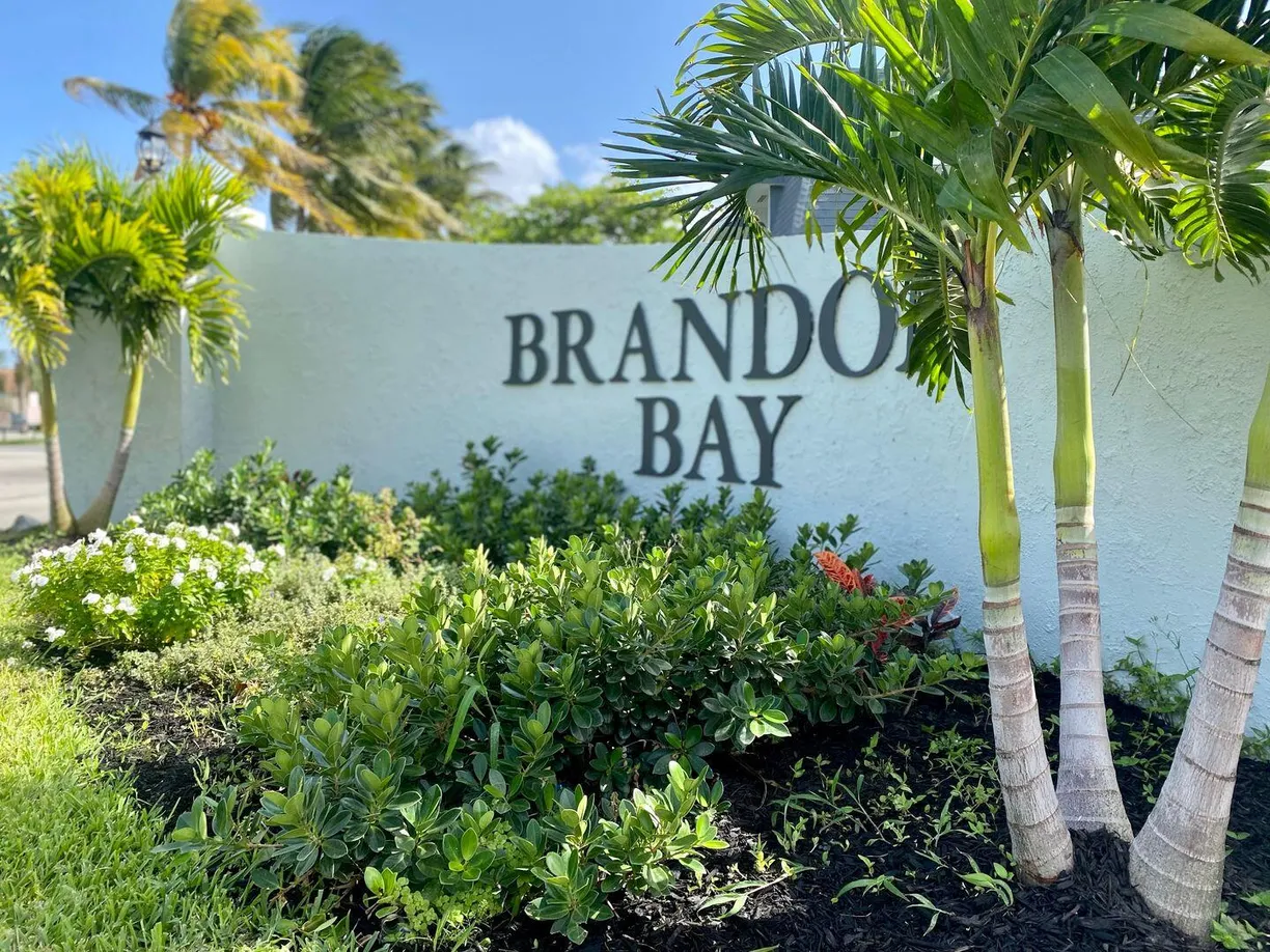 South Florida Real Estate | View 965 Manor Drive, A-02 | 1 Bath