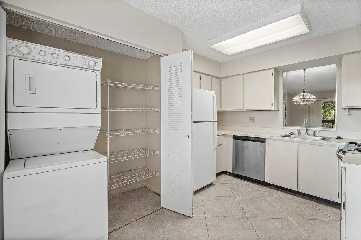 South Florida Real Estate | View 7301 Amberly Lane, 410 | 2 Beds, 2 Baths