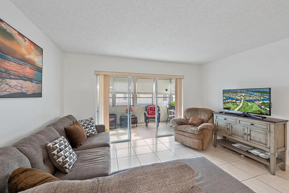 South Florida Real Estate | View 715 Lori Drive, 311 | 1 Bed, 1 Bath