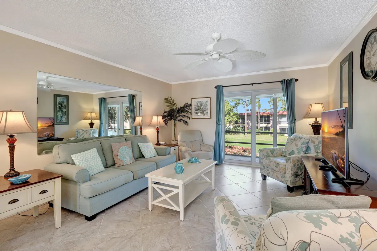South Florida Real Estate | View 1925 SW Palm City Road, I | 1 Bed, 1 Bath